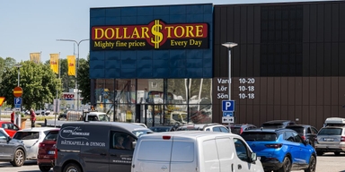 Dollarstore och andra lågprisbutiker fortsätter att växa starkt trots att svenskarna nu får mer i plånboken. Det visar nya siffror från HUI.