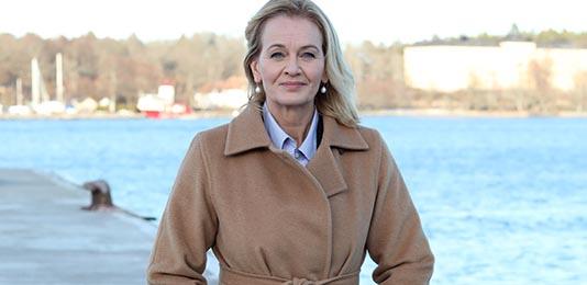 Carina Åkerström, Handelsbanken.