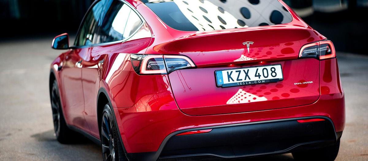 Tesla sänker priserna i Kina 