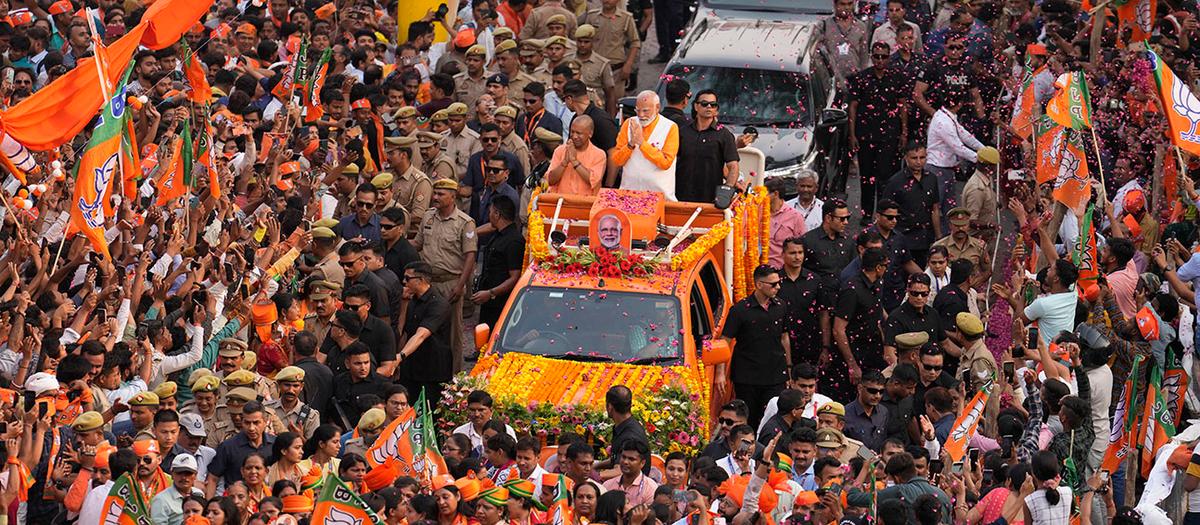 En bild på Indiens premiärminister, Narendra Modi, under en valkampanj.