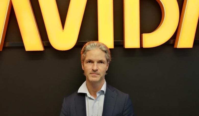 KKR skulle först ha fått köpa 9 miljoner aktier för 33 norska kronor per styck. Nu blir priset 26 norska kronor, meddelar företagets vd Tord Topsholm. Foto: Olof Swahnberg.