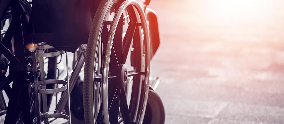 Bedrägeridömd Plippentreprenör lockar investeringar till assistansaffär