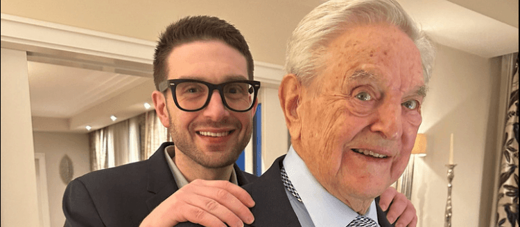 Alexander Soros tar över efter sin pappa George Soros. Foto: TT