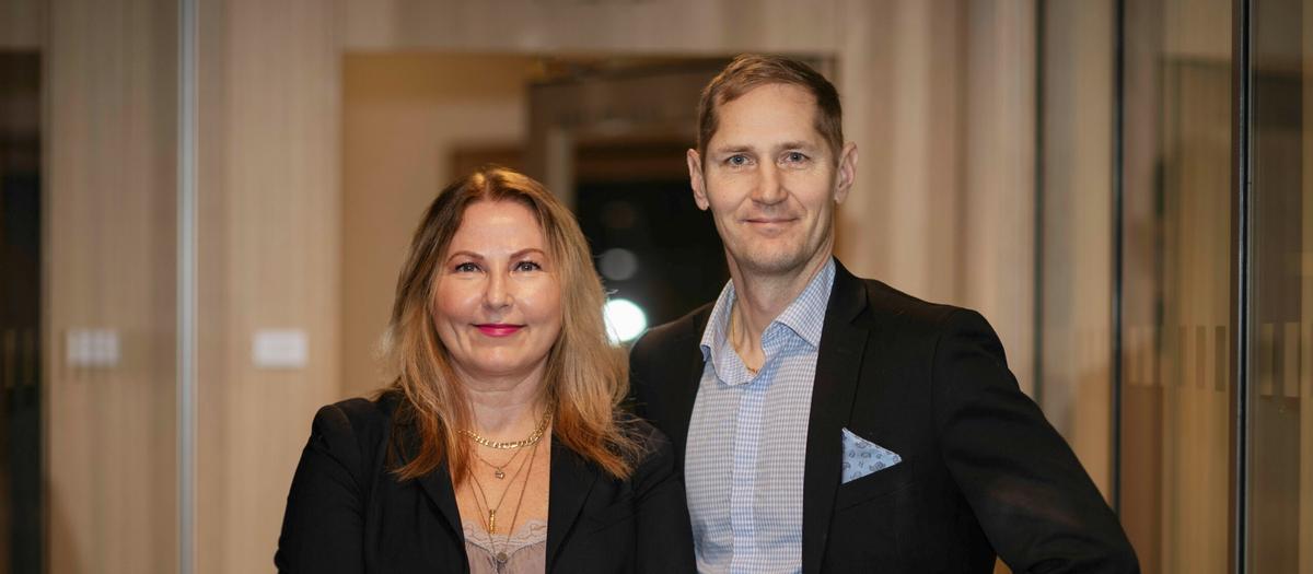 Jeanette Korse och Thomas Lundberg, vd och koncernchef på moderbolaget Ömsen.