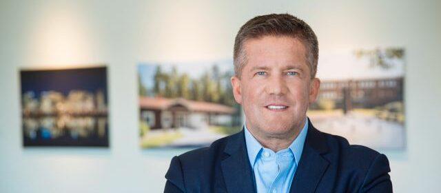 Ilja Batljan brottas med Kronofogden – över 20 ärenden