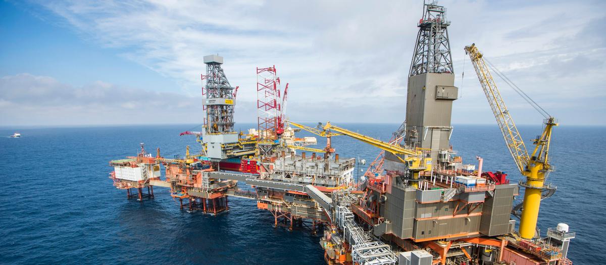 Konjunkturskräck får oljepriset att fortsätta rasa