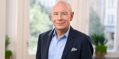 Lars Söderfjell, aktiechef på Ålandsbanken, ser flera aktier som kan fortsätta gå upp på den starka finska börsen.